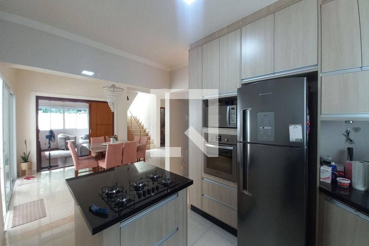 Casa à Venda - Swiss Park, 4 Quartos,  375 m2 em , Campinas - sp | SoloBR