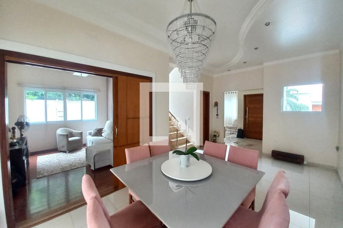 Casa à Venda - Swiss Park, 4 Quartos,  375 m2 em , Campinas - sp | SoloBR