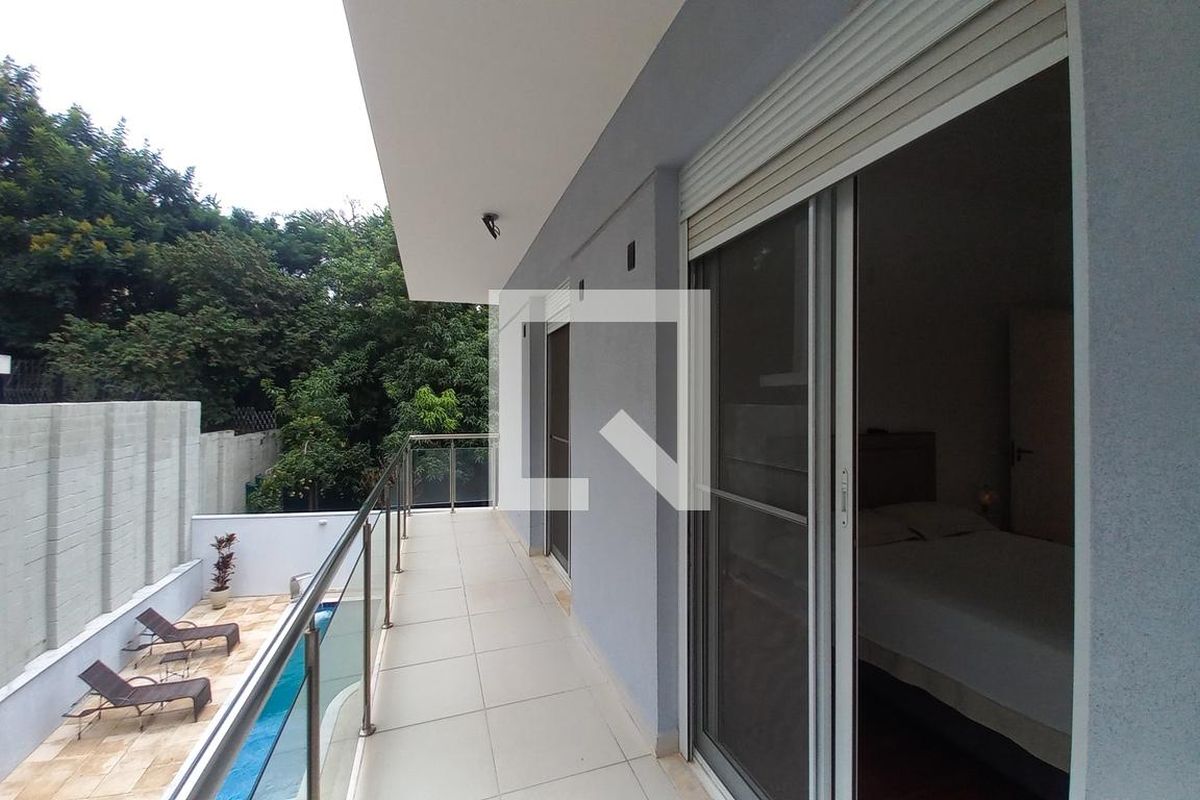 Casa à Venda - Swiss Park, 4 Quartos,  375 m2 em , Campinas - sp | SoloBR
