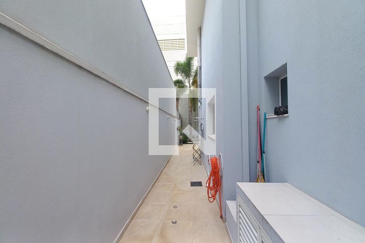Casa à Venda - Swiss Park, 4 Quartos,  375 m2 em , Campinas - sp | SoloBR