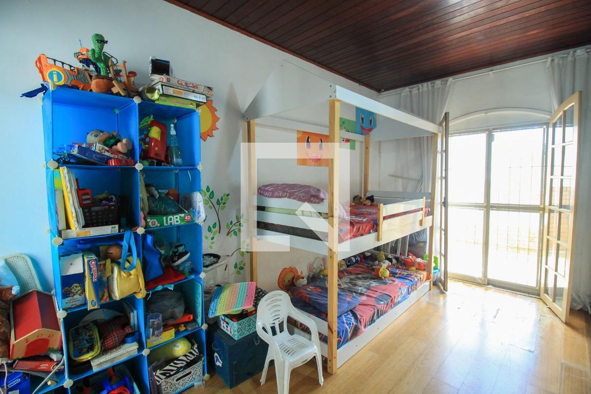 Casa, 3 quartos, 230 m² - Foto 46