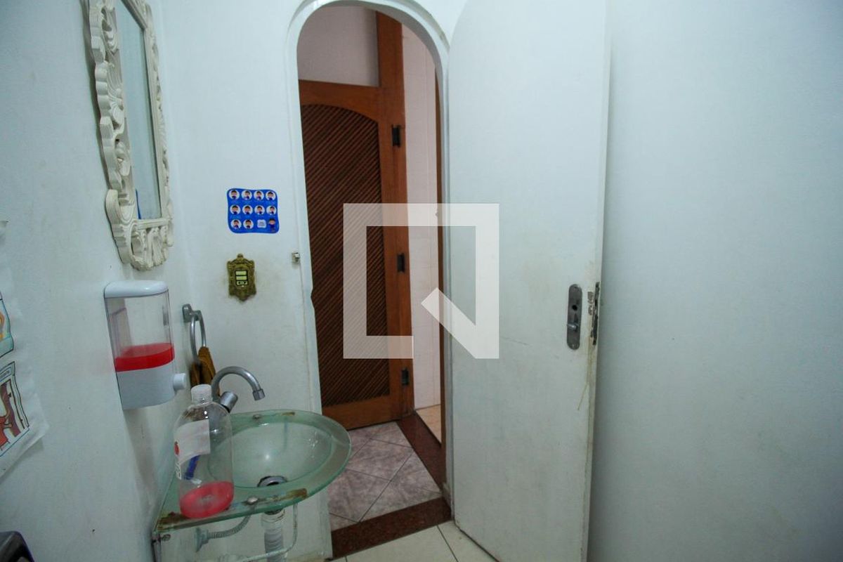 Casa, 3 quartos, 230 m² - Foto 42