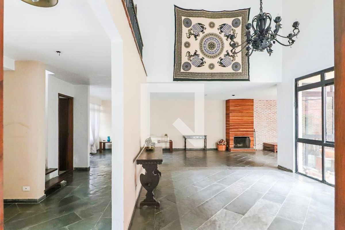 Casa, 5 quartos, 230 m² - Foto 4