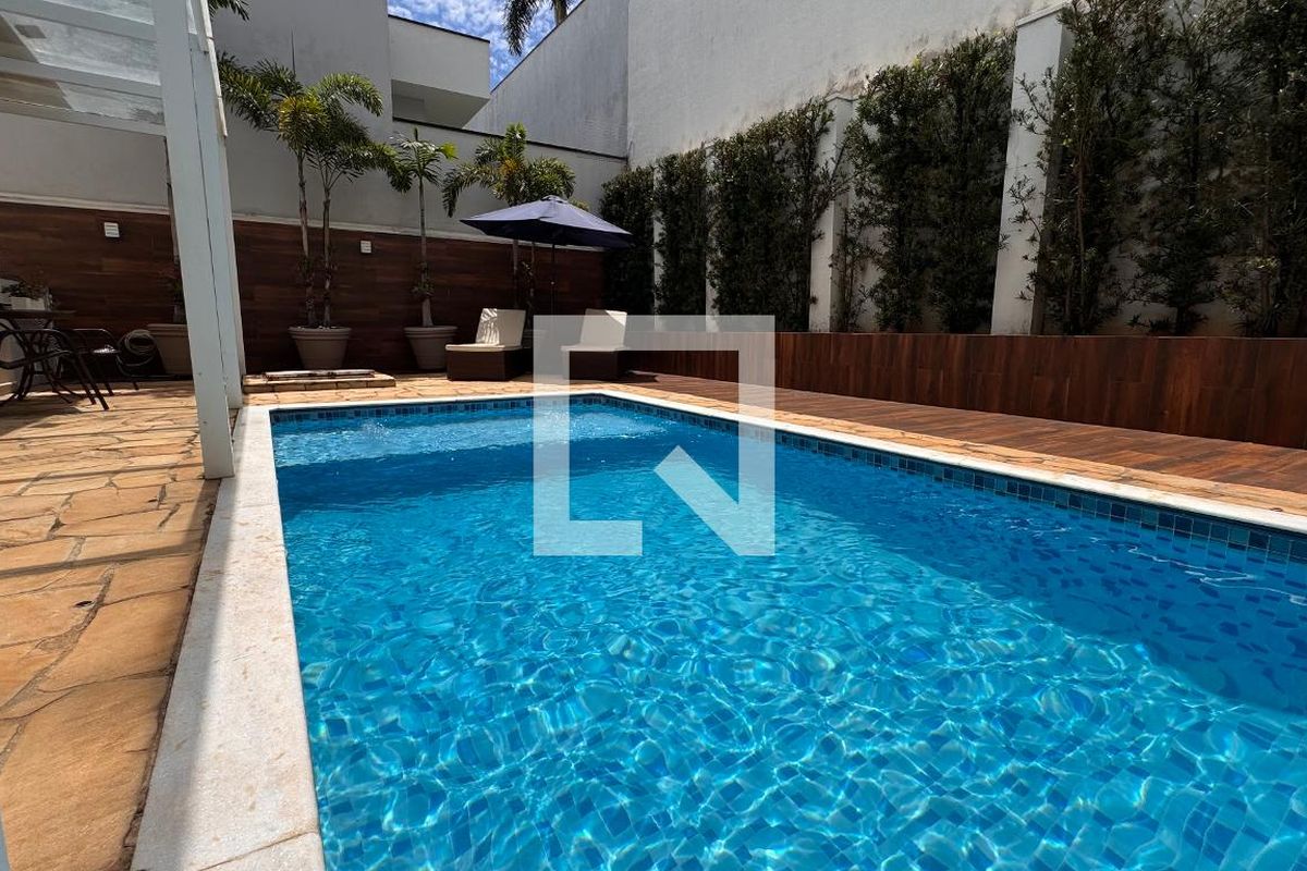 Casa à Venda - Swiss Park, 5 Quartos,  358 m2 em , Campinas - sp | SoloBR