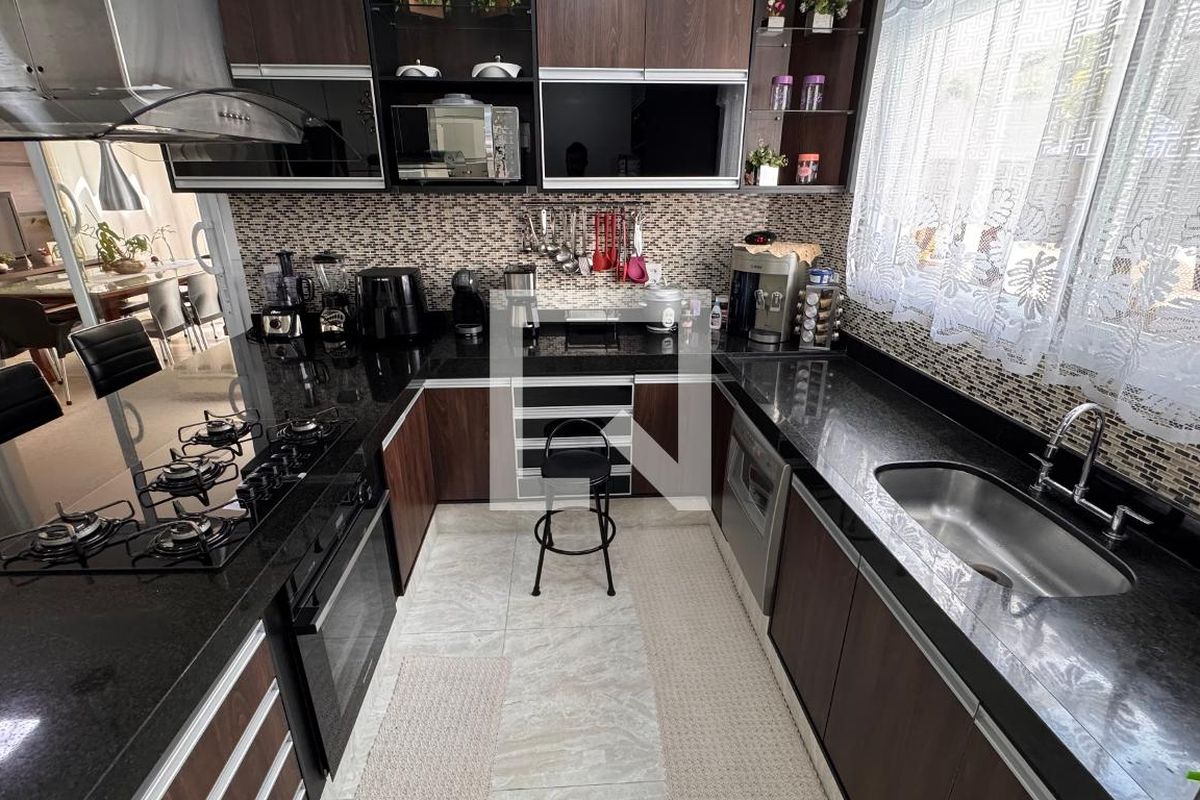 Casa à Venda - Swiss Park, 5 Quartos,  358 m2 em , Campinas - sp | SoloBR