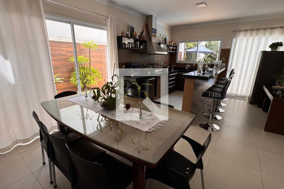 Casa à Venda - Swiss Park, 5 Quartos,  358 m2 em , Campinas - sp | SoloBR