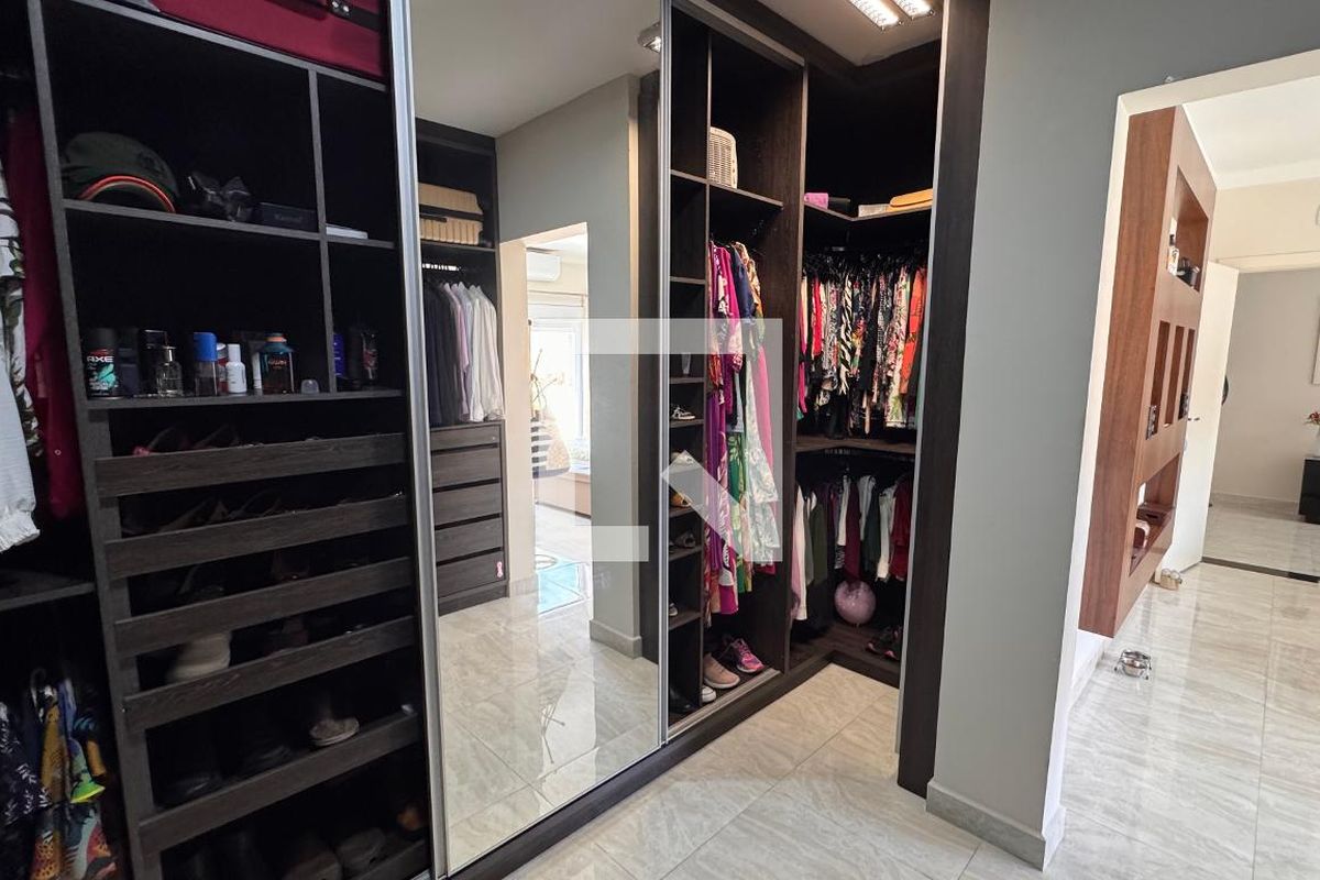Casa à Venda - Swiss Park, 5 Quartos,  358 m2 em , Campinas - sp | SoloBR