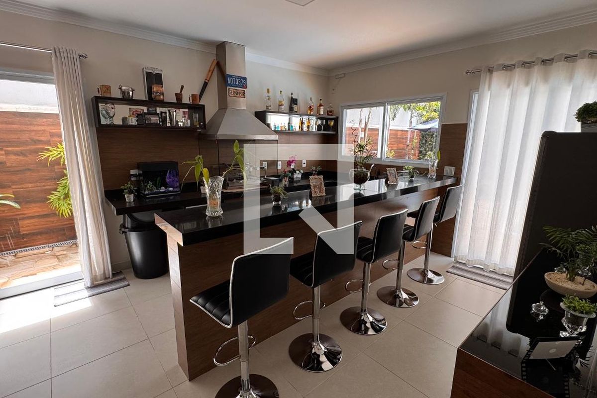Casa à Venda - Swiss Park, 5 Quartos,  358 m2 em , Campinas - sp | SoloBR