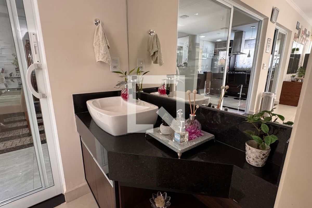 Casa à Venda - Swiss Park, 5 Quartos,  358 m2 em , Campinas - sp | SoloBR