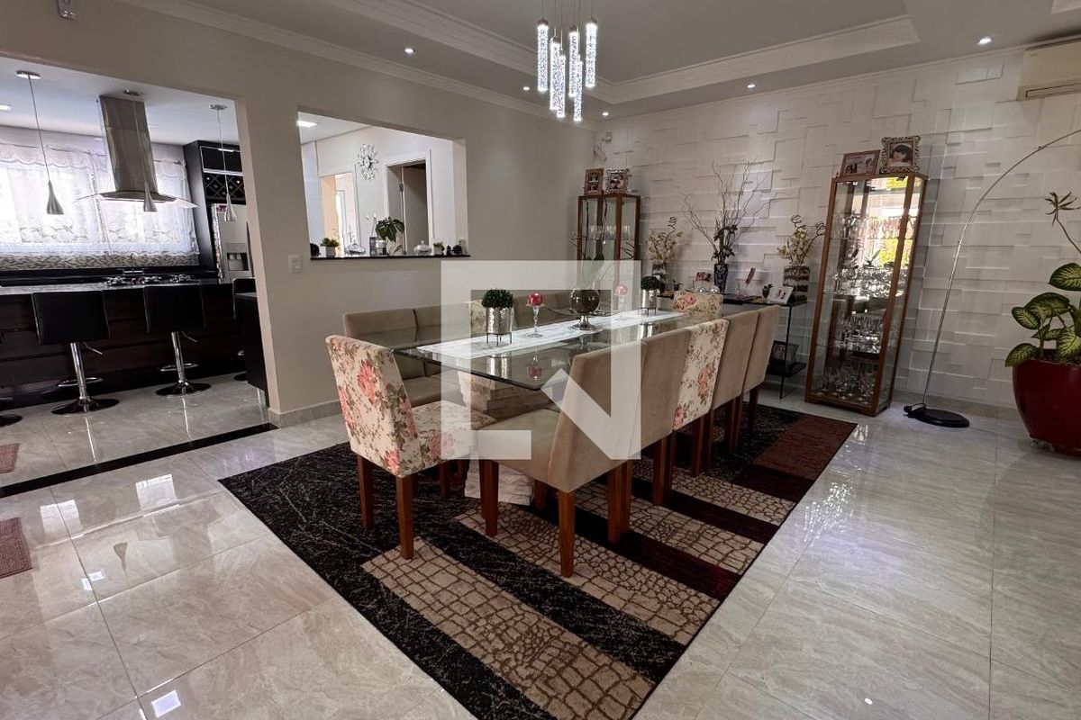 Casa à Venda - Swiss Park, 5 Quartos,  358 m2 em , Campinas - sp | SoloBR
