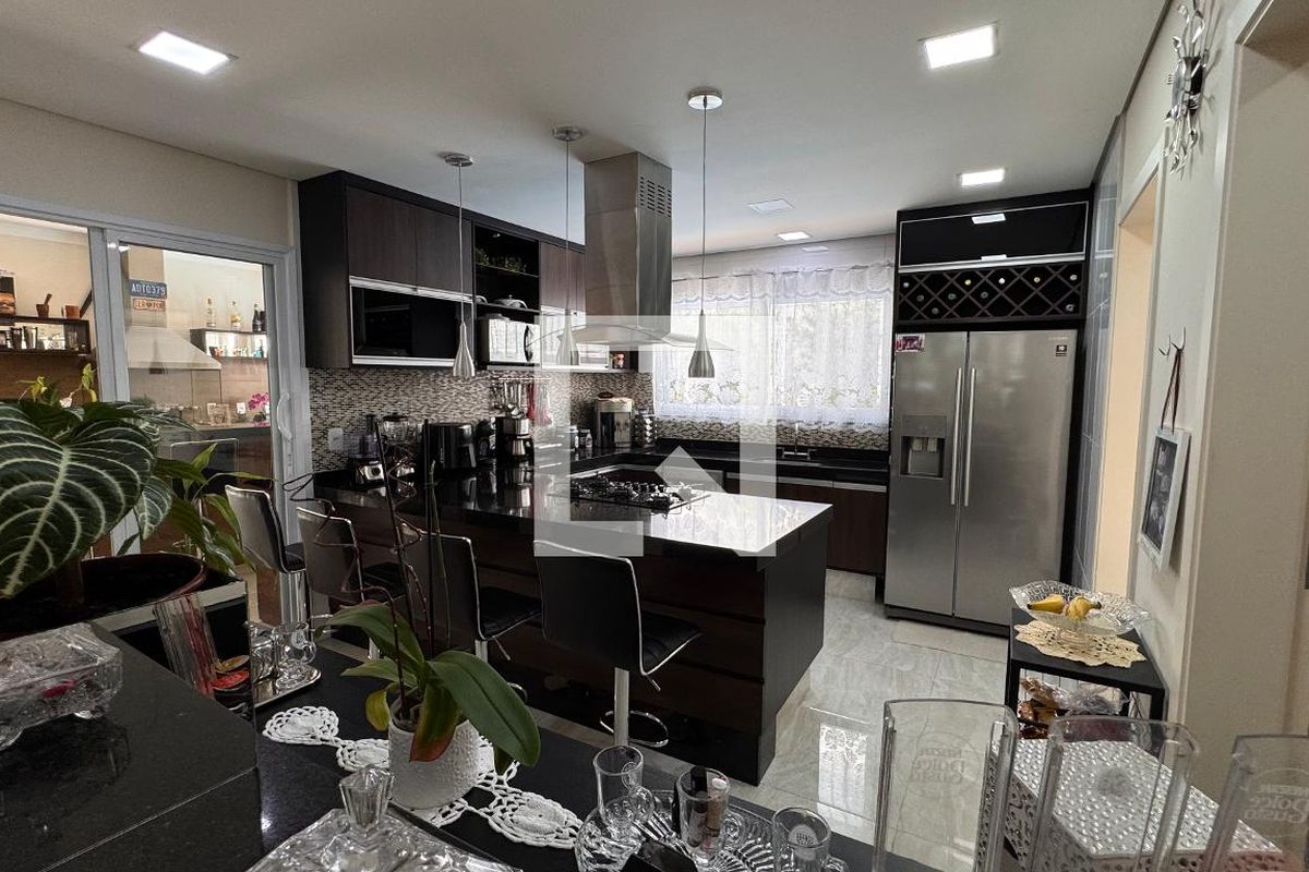Casa à Venda - Swiss Park, 5 Quartos,  358 m2 em , Campinas - sp | SoloBR
