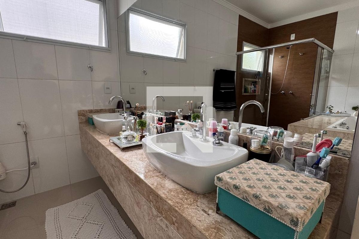 Casa à Venda - Swiss Park, 5 Quartos,  358 m2 em , Campinas - sp | SoloBR