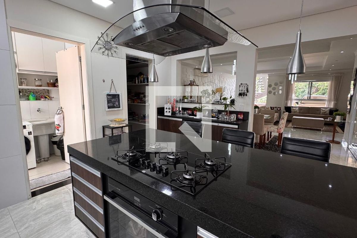 Casa à Venda - Swiss Park, 5 Quartos,  358 m2 em , Campinas - sp | SoloBR