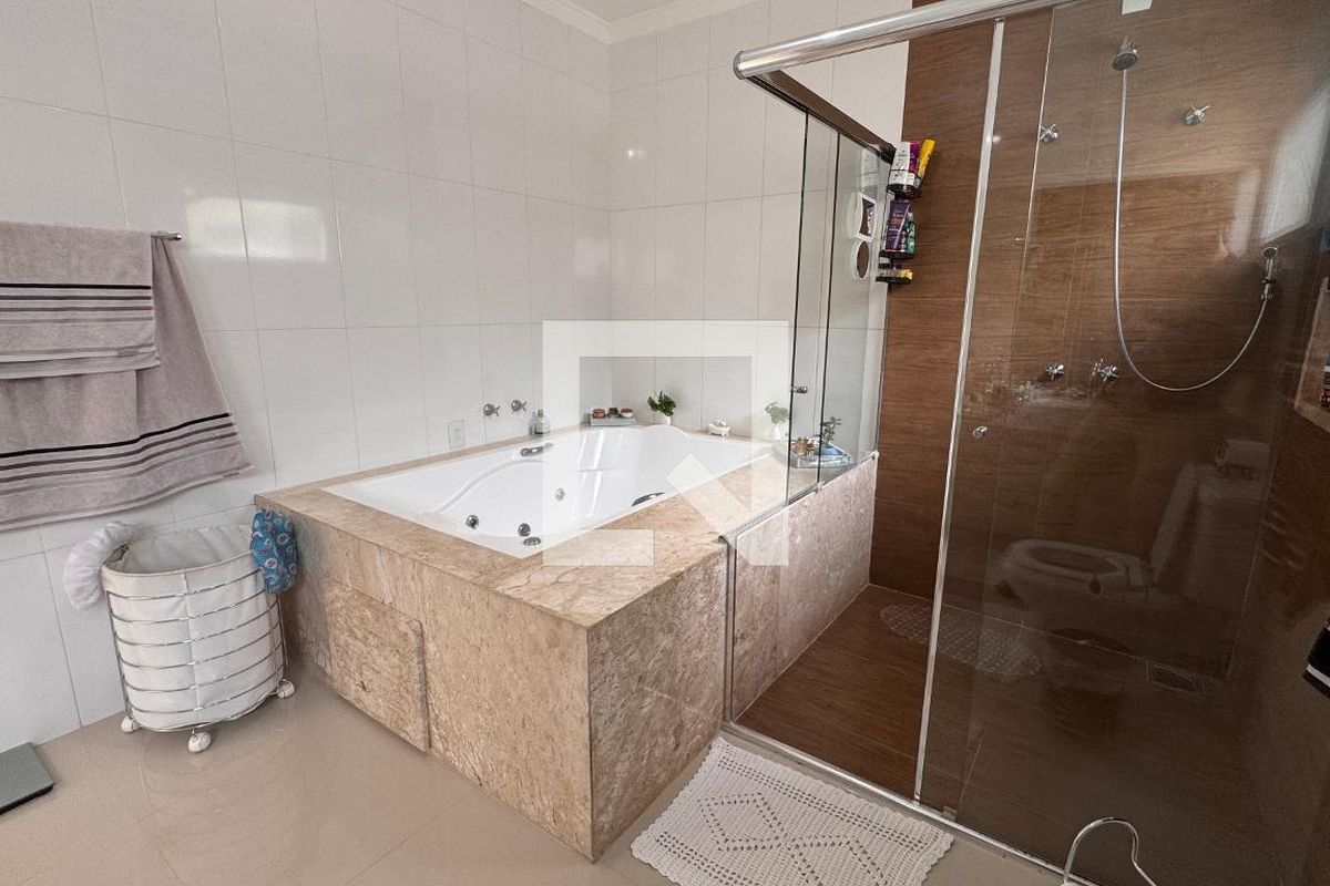 Casa à Venda - Swiss Park, 5 Quartos,  358 m2 em , Campinas - sp | SoloBR