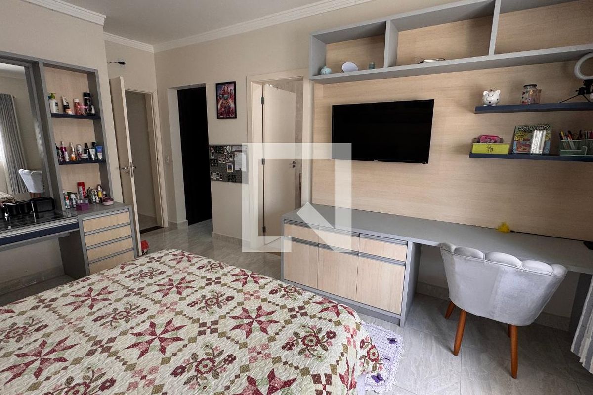 Casa à Venda - Swiss Park, 5 Quartos,  358 m2 em , Campinas - sp | SoloBR