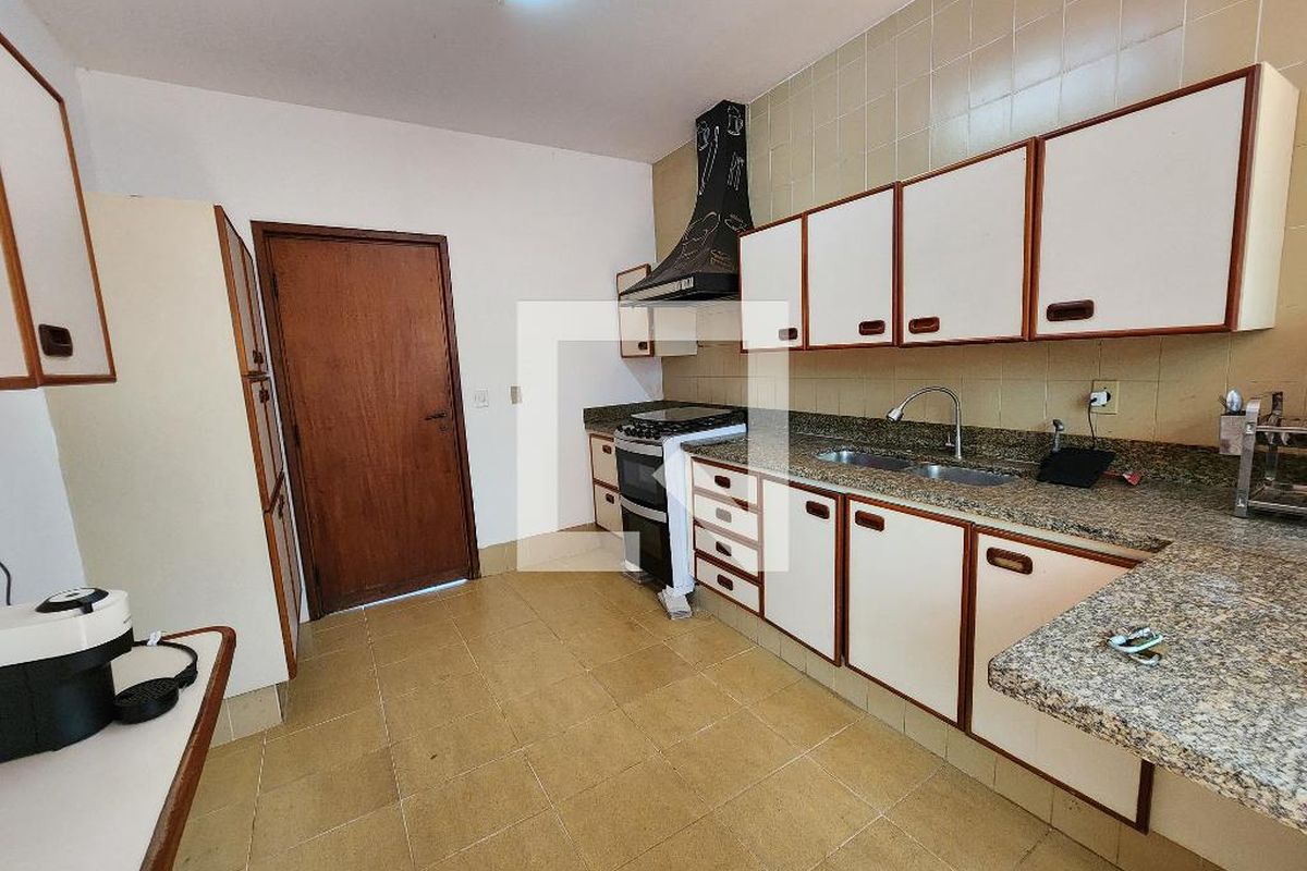 Casa à Venda - Barão Geraldo - Centro, 6 Quartos,  690 m2 em , Campinas - sp | SoloBR