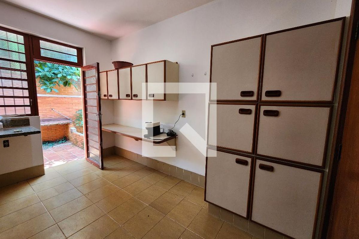 Casa à Venda - Barão Geraldo - Centro, 6 Quartos,  690 m2 em , Campinas - sp | SoloBR