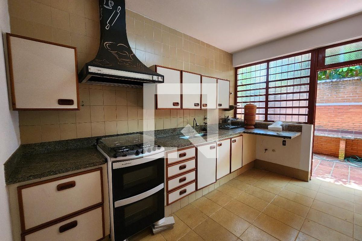 Casa à Venda - Barão Geraldo - Centro, 6 Quartos,  690 m2 em , Campinas - sp | SoloBR