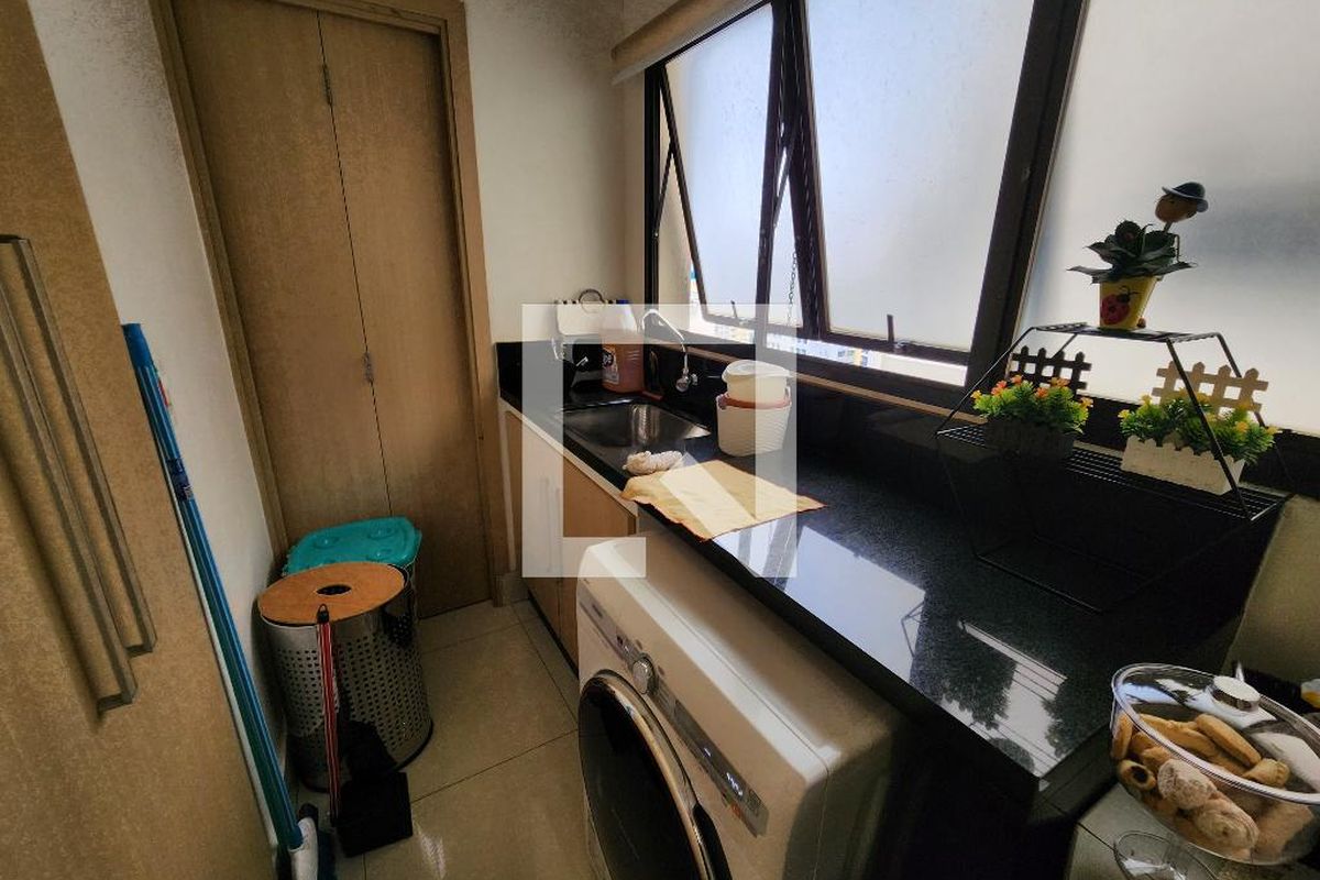Apartamento à Venda - Bosque, 3 Quartos,  185 m2 em , Campinas - sp | SoloBR