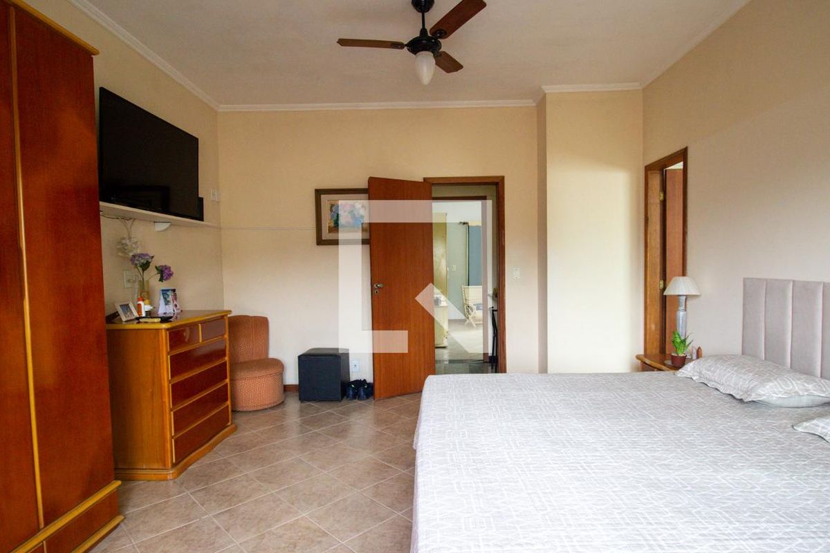 Casa, 3 quartos, 360 m² - Foto 44