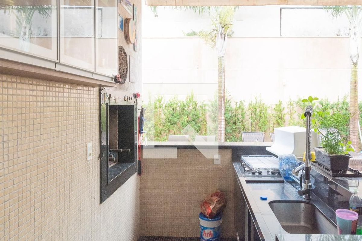 Casa à Venda - Swiss Park, 4 Quartos,  317 m2 em , Campinas - sp | SoloBR