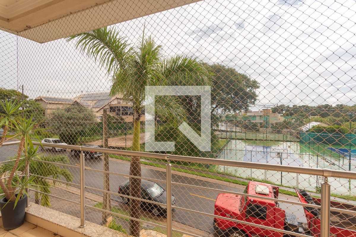Casa à Venda - Swiss Park, 4 Quartos,  317 m2 em , Campinas - sp | SoloBR