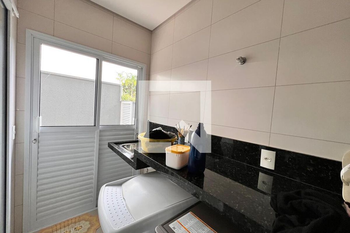 Casa à Venda - Swiss Park, 3 Quartos,  250 m2 em , Campinas - sp | SoloBR