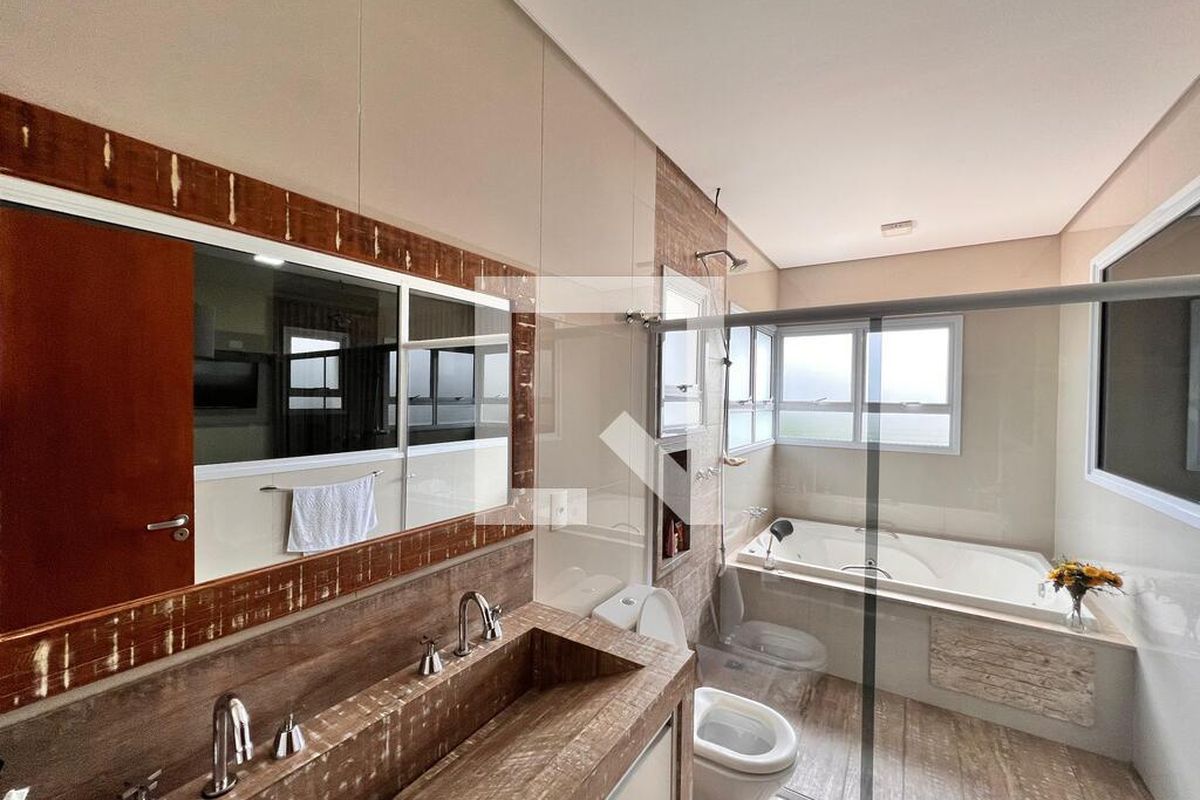 Casa à Venda - Swiss Park, 3 Quartos,  250 m2 em , Campinas - sp | SoloBR
