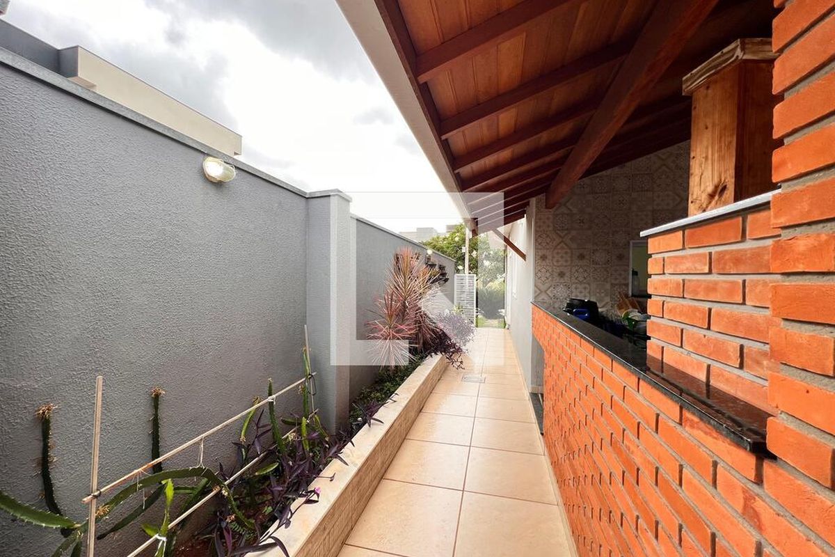 Casa à Venda - Swiss Park, 3 Quartos,  250 m2 em , Campinas - sp | SoloBR