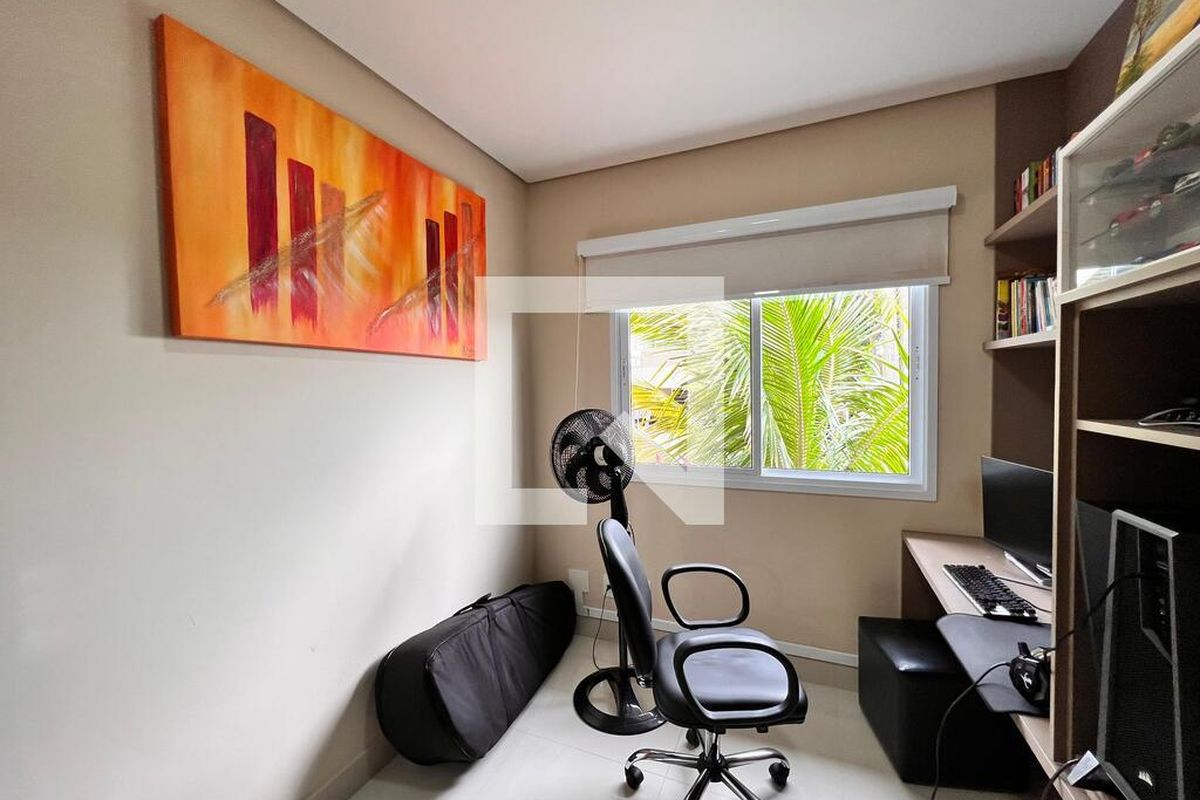 Casa à Venda - Swiss Park, 3 Quartos,  250 m2 em , Campinas - sp | SoloBR