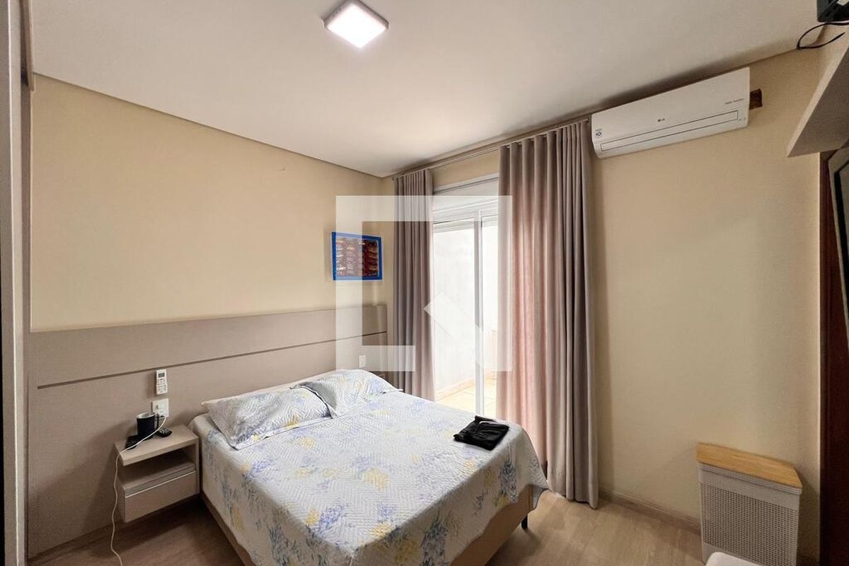 Casa à Venda - Swiss Park, 3 Quartos,  250 m2 em , Campinas - sp | SoloBR