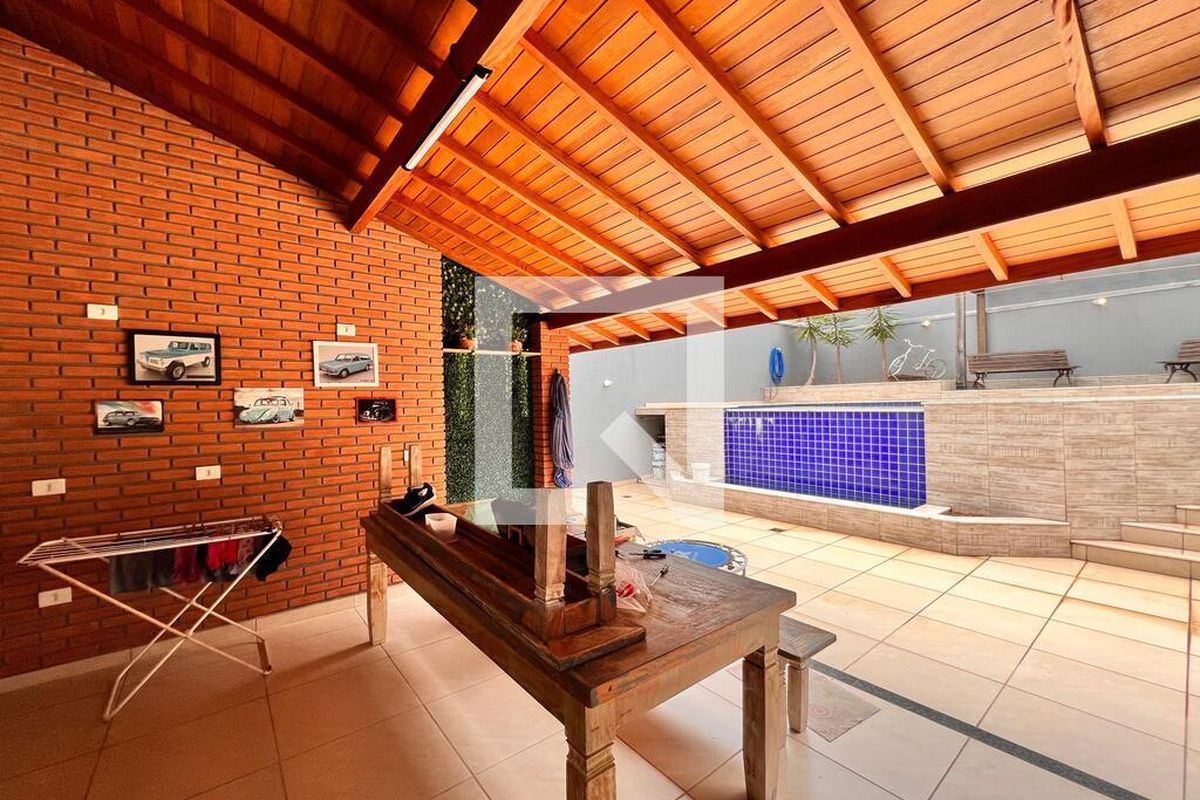 Casa à Venda - Swiss Park, 3 Quartos,  250 m2 em , Campinas - sp | SoloBR