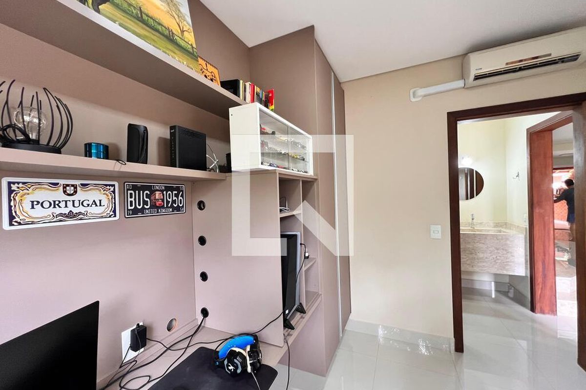 Casa à Venda - Swiss Park, 3 Quartos,  250 m2 em , Campinas - sp | SoloBR