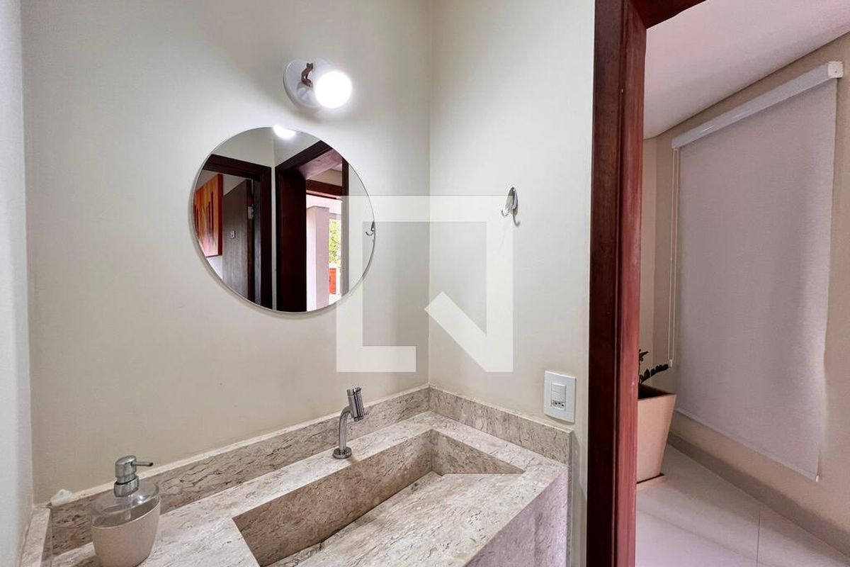 Casa à Venda - Swiss Park, 3 Quartos,  250 m2 em , Campinas - sp | SoloBR