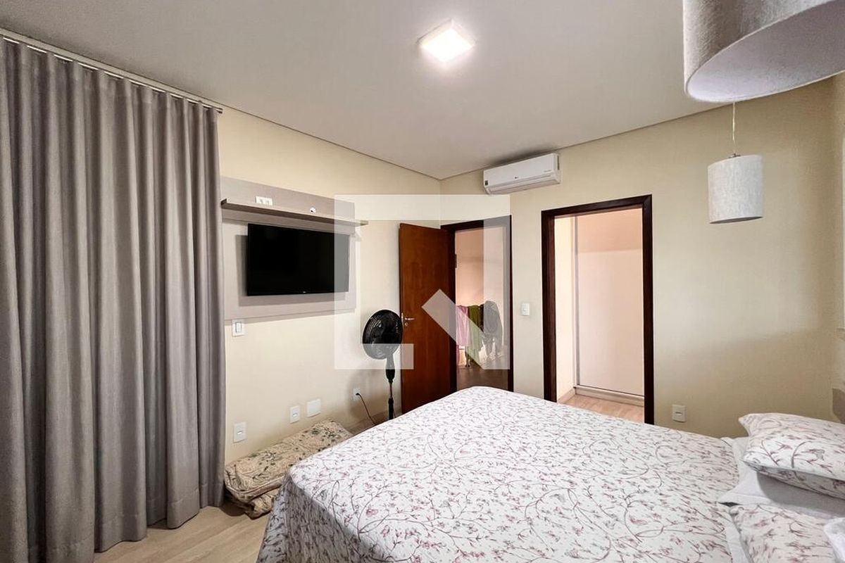 Casa à Venda - Swiss Park, 3 Quartos,  250 m2 em , Campinas - sp | SoloBR