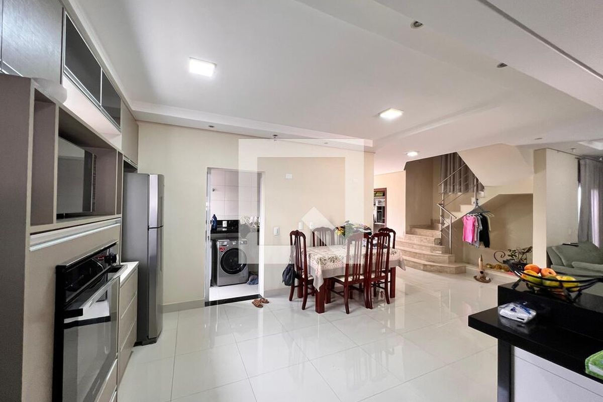 Casa à Venda - Swiss Park, 3 Quartos,  250 m2 em , Campinas - sp | SoloBR