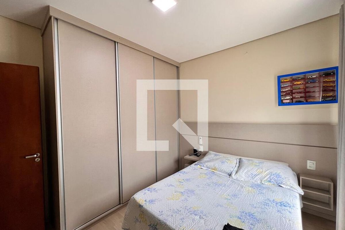 Casa à Venda - Swiss Park, 3 Quartos,  250 m2 em , Campinas - sp | SoloBR