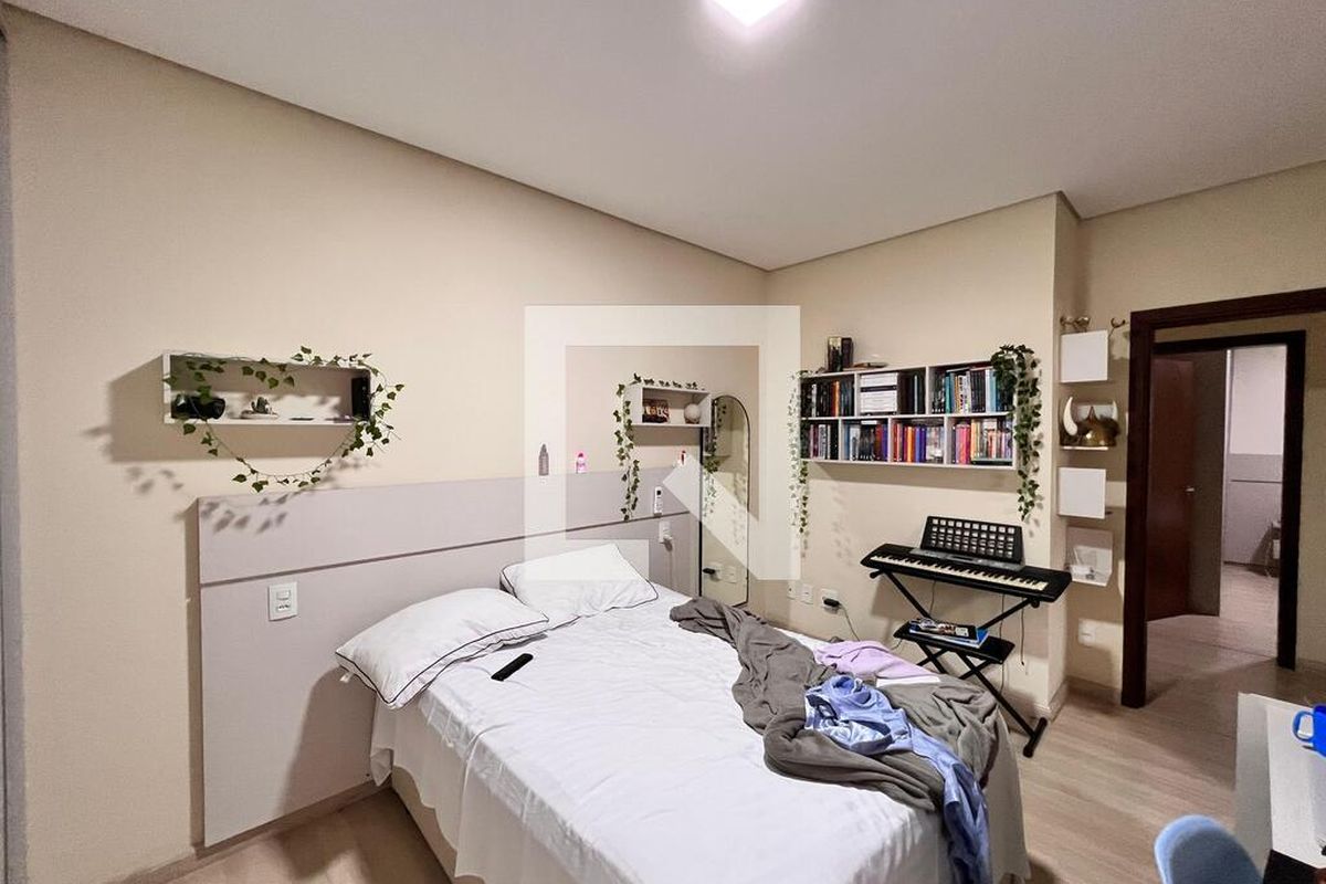 Casa à Venda - Swiss Park, 3 Quartos,  250 m2 em , Campinas - sp | SoloBR