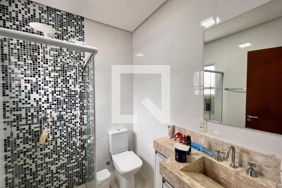 Casa à Venda - Swiss Park, 3 Quartos,  250 m2 em , Campinas - sp | SoloBR
