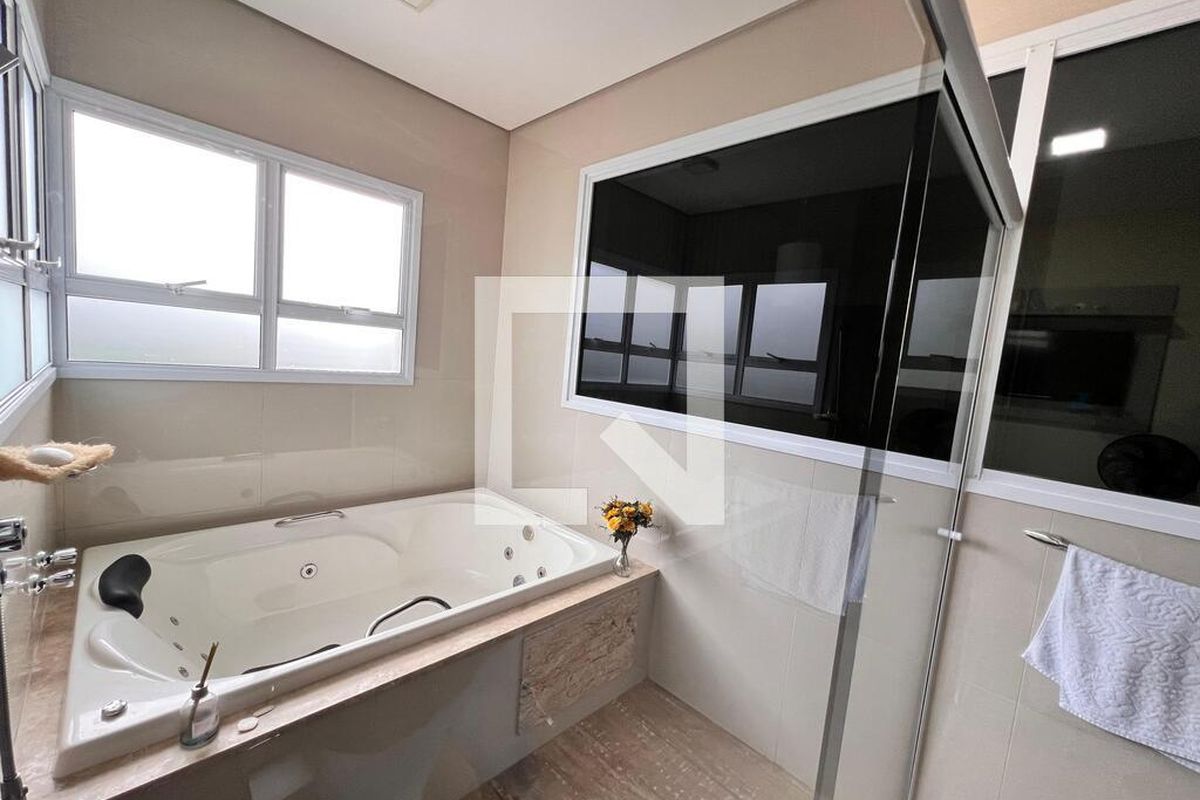 Casa à Venda - Swiss Park, 3 Quartos,  250 m2 em , Campinas - sp | SoloBR