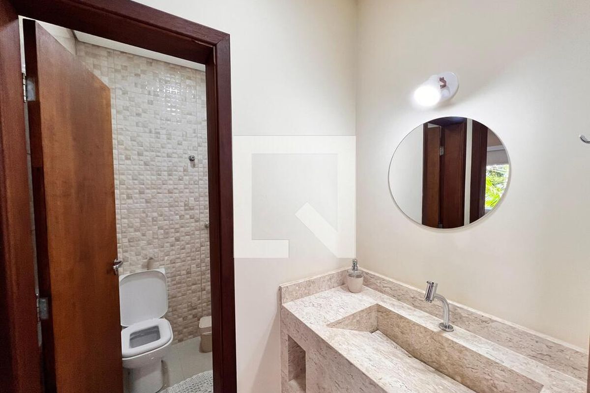 Casa à Venda - Swiss Park, 3 Quartos,  250 m2 em , Campinas - sp | SoloBR