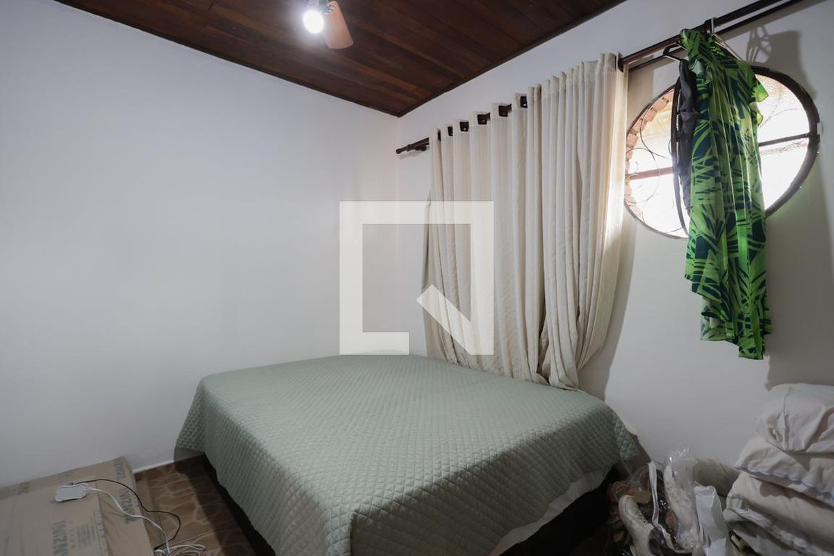 Casa, 6 quartos, 225 m² - Foto 10