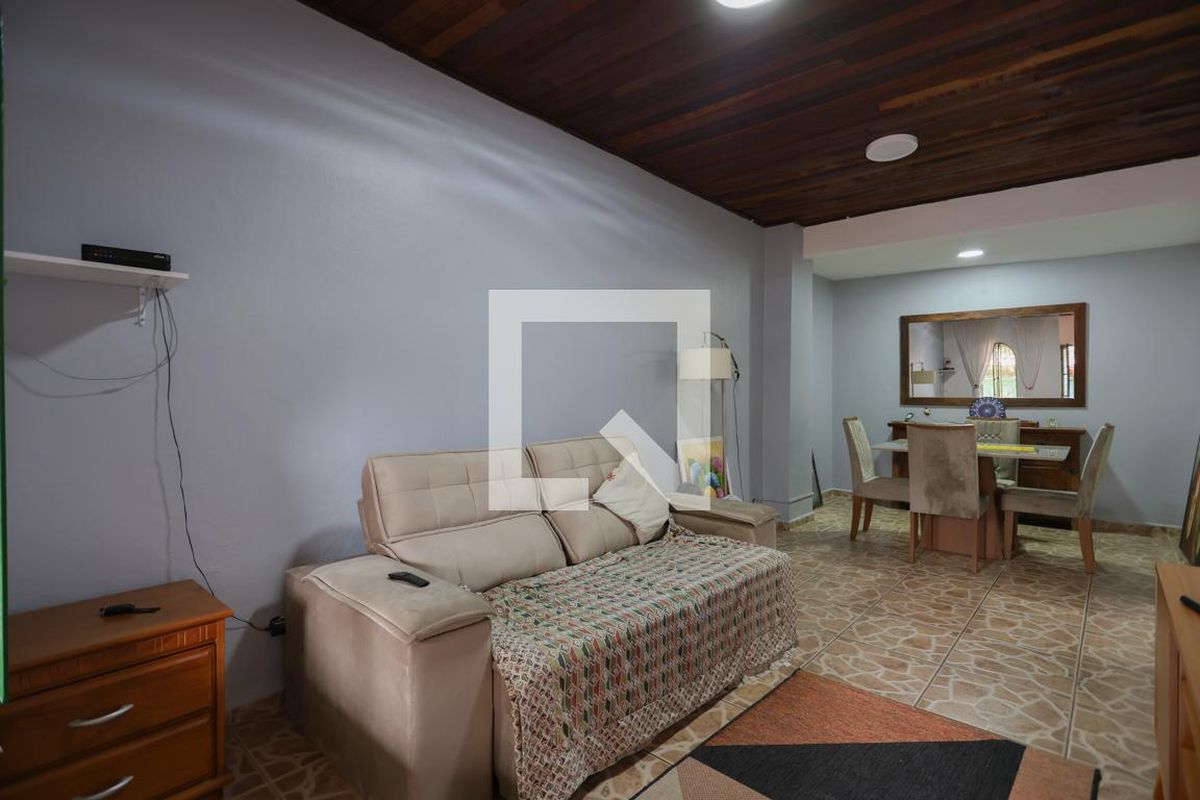 Casa, 6 quartos, 225 m² - Foto 2