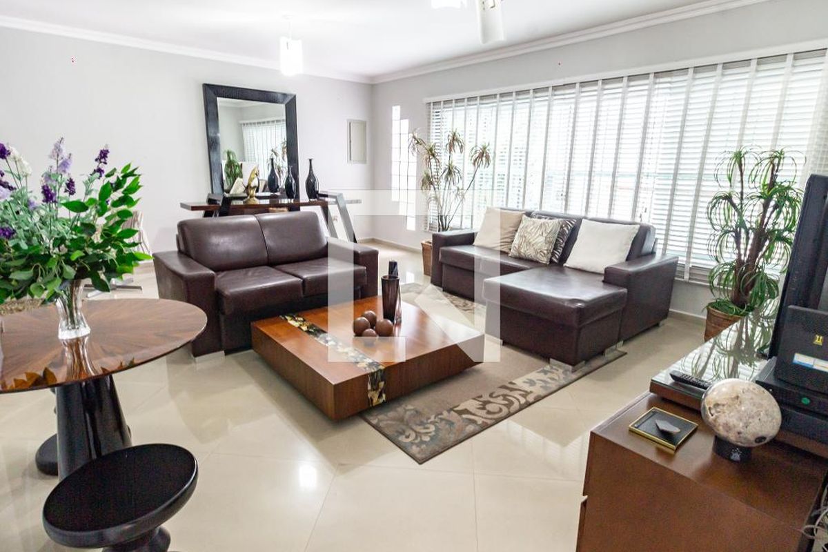 Casa, 6 quartos, 132 m² - Foto 2
