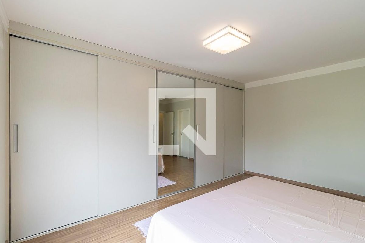 Casa à Venda - Swiss Park, 4 Quartos,  322 m2 em , Campinas - sp | SoloBR