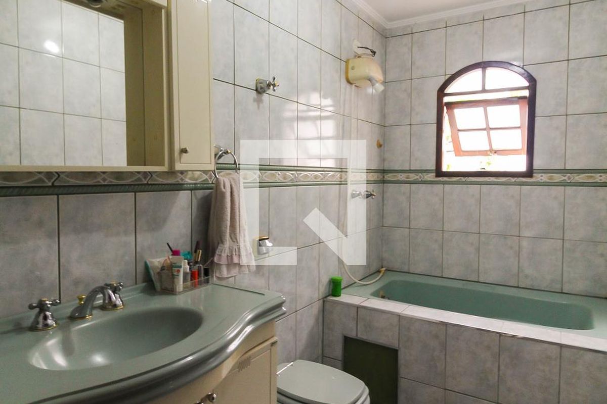 Casa, 3 quartos, 220 m² - Foto 56