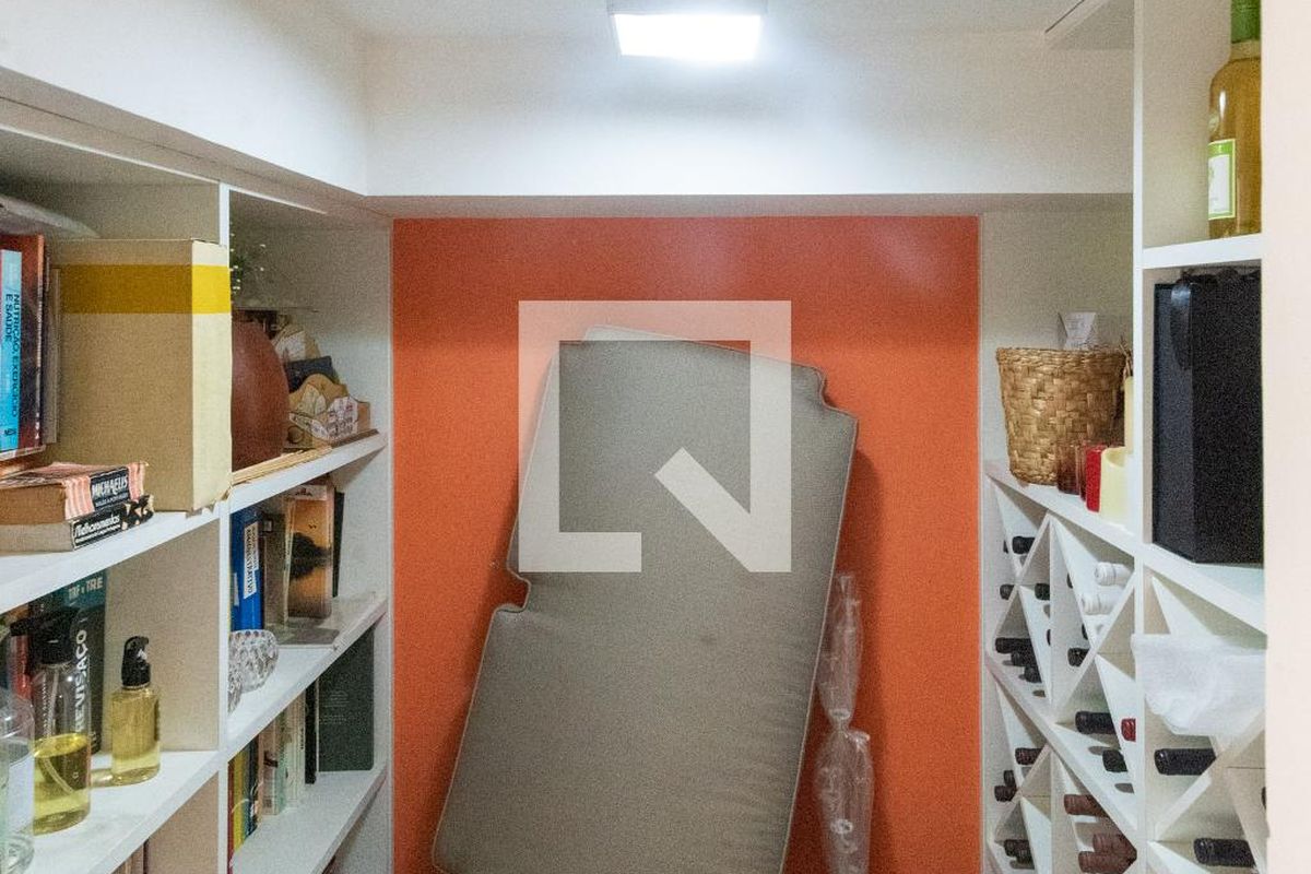 Casa à Venda - Swiss Park, 4 Quartos,  480 m2 em , Campinas - sp | SoloBR