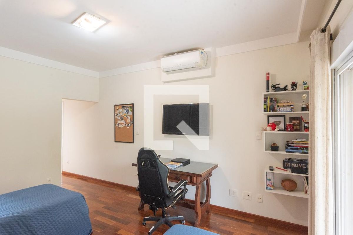 Casa à Venda - Swiss Park, 4 Quartos,  480 m2 em , Campinas - sp | SoloBR