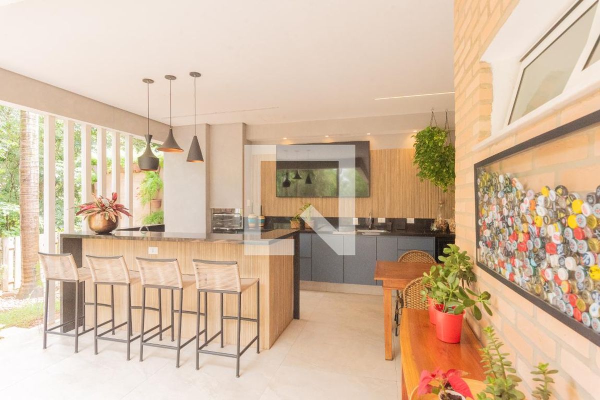 Casa à Venda - Swiss Park, 4 Quartos,  480 m2 em , Campinas - sp | SoloBR
