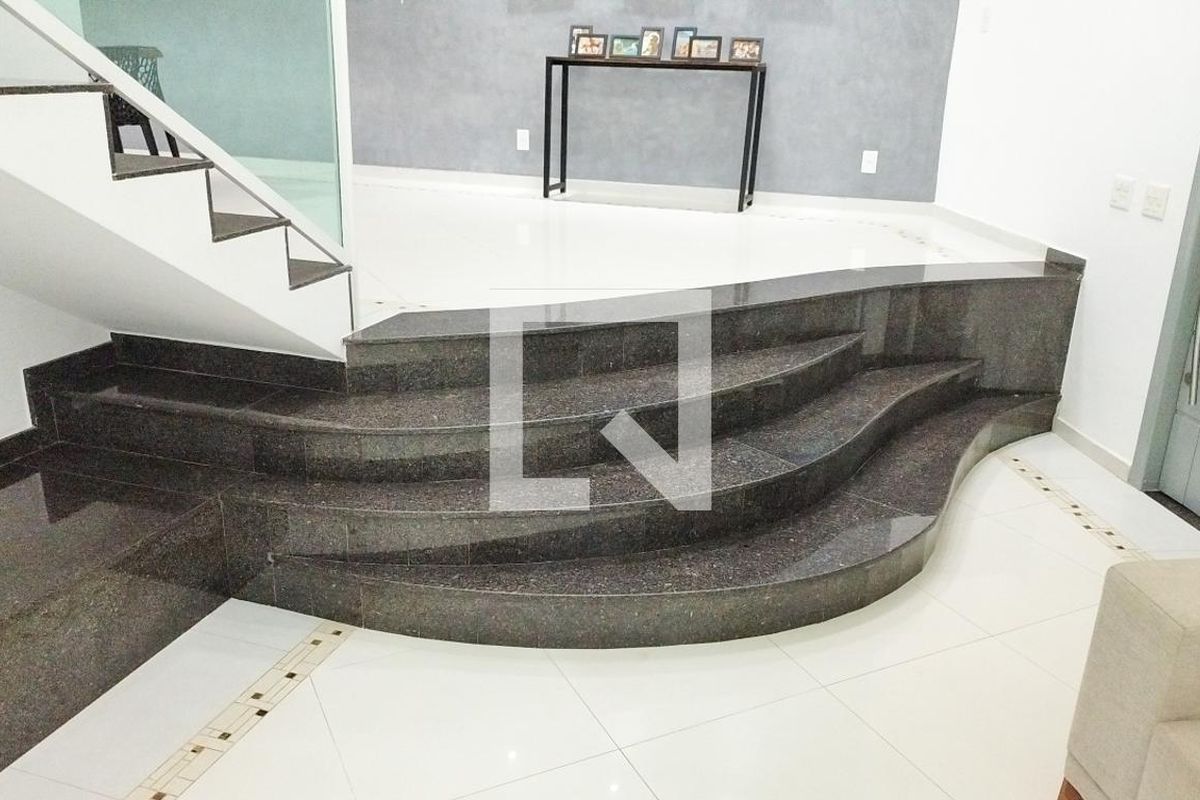 Casa, 4 quartos, 215 m² - Foto 4